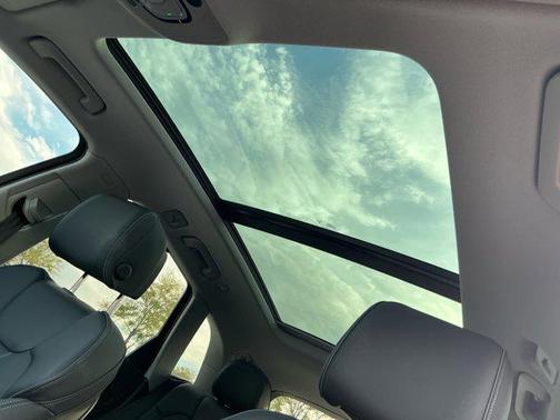 2023 Audi Q5 45 S line Prestige