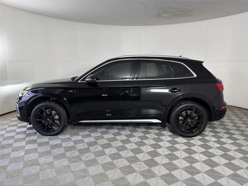 2023 Audi Q5 45 S line Prestige
