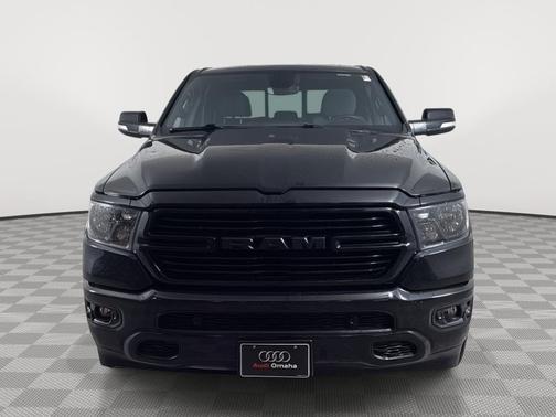 Diamond Black Crystal Pearlcoat 2019 RAM 1500 Big Horn