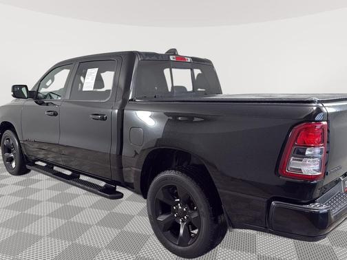 Diamond Black Crystal Pearlcoat 2019 RAM 1500 Big Horn