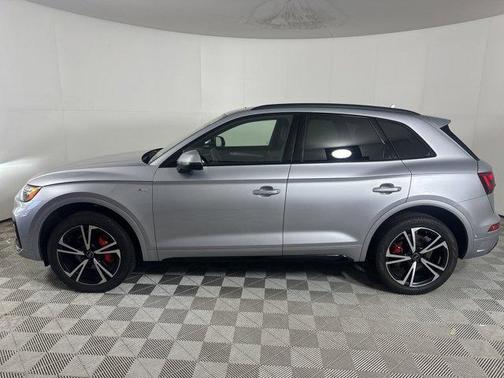 2025 Audi Q5 45 S line Prestige