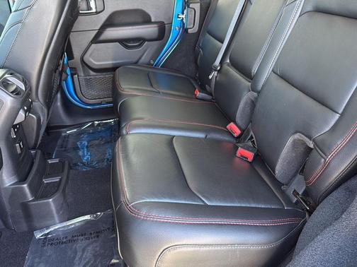 Hydro Blue Pearlcoat 2022 Jeep Wrangler Unlimited Rubicon
