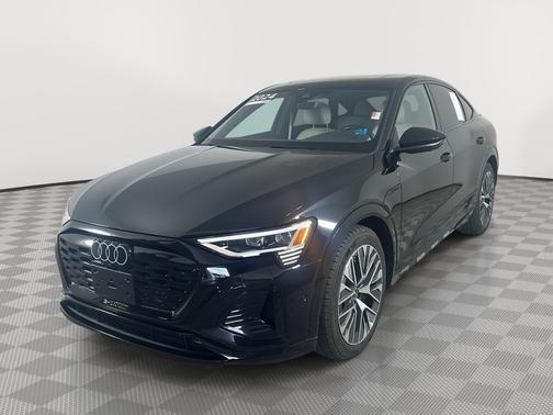 Mythos Black Metallic 2024 Audi Q8 e-tron Premium Plus