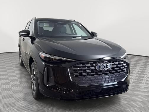 Mythos Black Metallic 2025 Audi Q5 Premium TFSI quattro S tronic