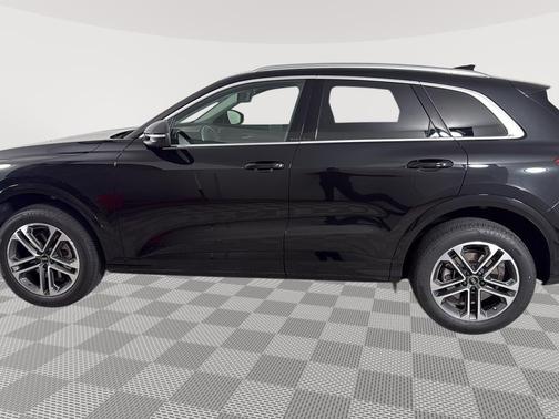 Mythos Black Metallic 2025 Audi Q5 Premium TFSI quattro S tronic