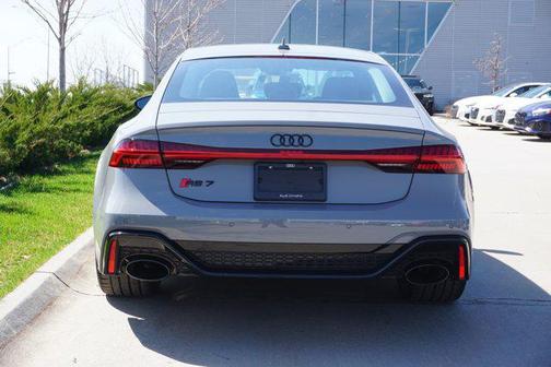 2024 Audi RS 7 4.0T Performance