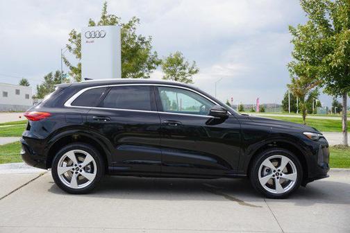 2025 Audi Q5 Premium Plus