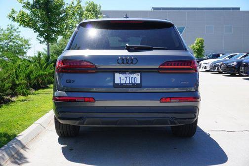 2022 Audi Q7 55 Premium Plus