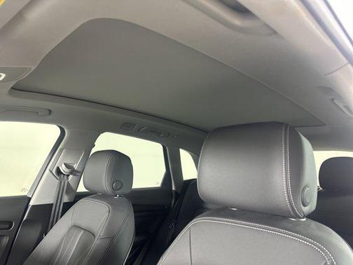 2022 Audi Q5 45 S line Premium Plus