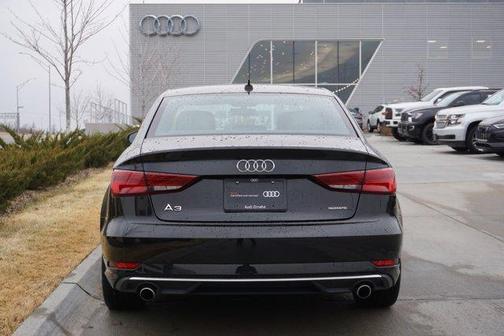 Photo 4 of 31 of 2019 Audi A3 2.0T Premium