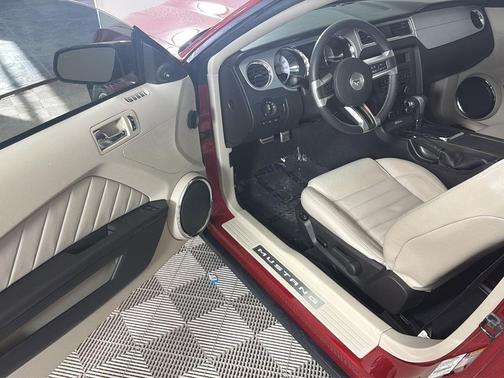 2010 Ford Mustang Premium