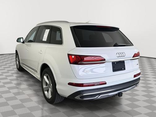 Carrara White 2021 Audi Q7 55 Premium