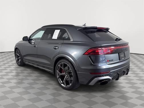 Daytona Gray Pearl Effect 2025 Audi RS Q8 4.0T
