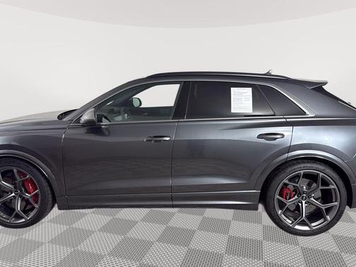 Daytona Gray Pearl Effect 2025 Audi RS Q8 4.0T