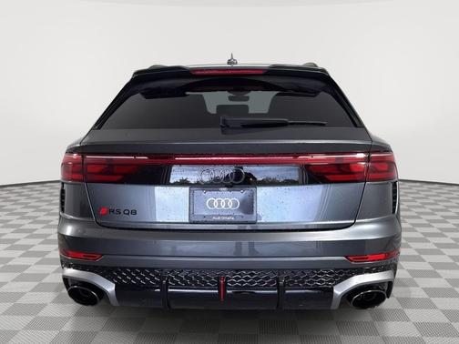 Daytona Gray Pearl Effect 2025 Audi RS Q8 4.0T