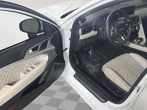 2023 Genesis G70 3.3T AWD