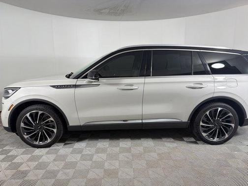 2021 Lincoln Aviator Reserve AWD