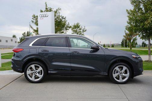 2025 Audi Q5 Premium Plus