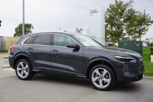 2025 Audi Q5 Premium Plus