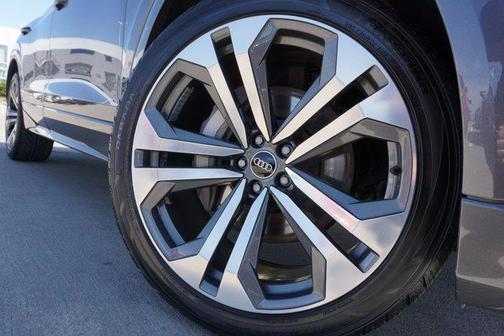 2021 Audi Q8 55 Premium Plus