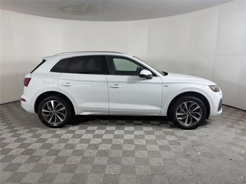 2023 Audi Q5 45 S line Premium Plus