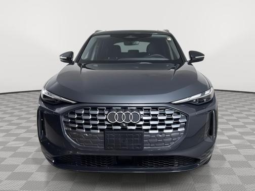 Tambora Gray Metallic 2025 Audi Q5 Premium TFSI quattro S tronic