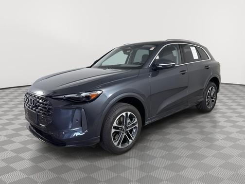 Tambora Gray Metallic 2025 Audi Q5 Premium TFSI quattro S tronic