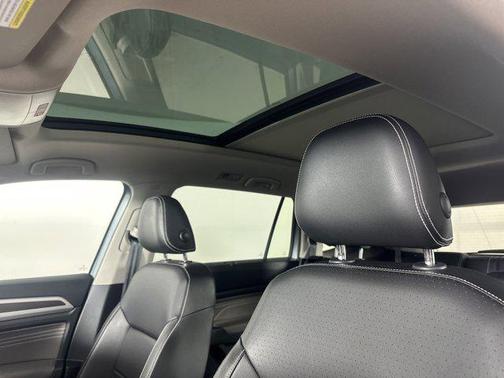 2023 Volkswagen Atlas 3.6L SE w/Technology