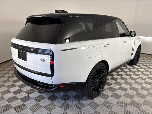 2022 Land Rover Range Rover P400 SE