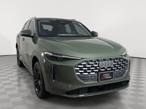 District Green Metallic 2025 Audi Q5 Premium Plus TFSI quattro S tronic