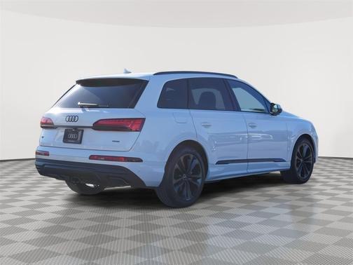 2026 Audi Q7 55 Premium Plus