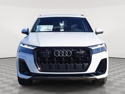 2026 Audi Q7 55 Premium Plus