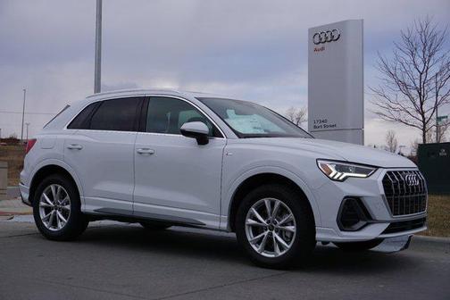 2025 Audi Q3 Premium 45 TFSI S line quattro Tiptronic