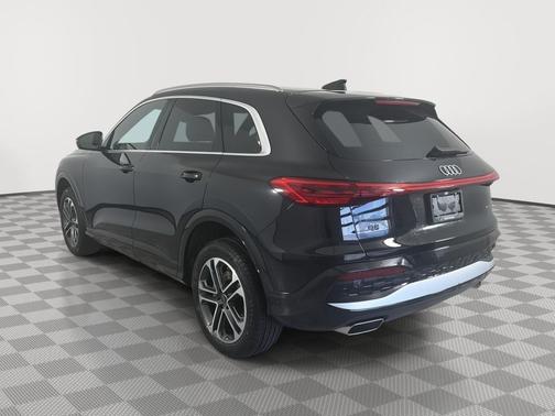 2025 Audi Q5 Premium Plus TFSI quattro S tronic