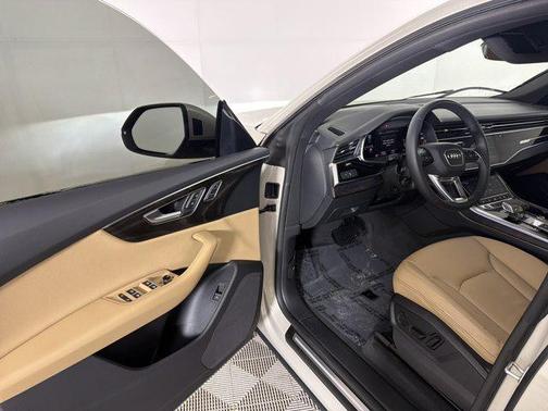 2023 Audi Q8 55 Premium