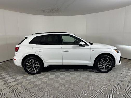 2024 Audi Q5 45 S line Premium