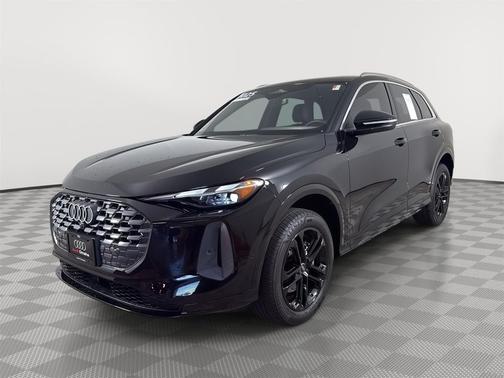 Mythos Black Metallic 2025 Audi Q5 Premium TFSI quattro S tronic