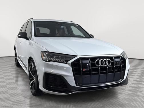 Glacier White Metallic 2024 Audi SQ7 4.0T Prestige