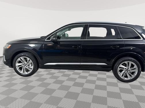 2023 Audi Q7 55 Premium Plus