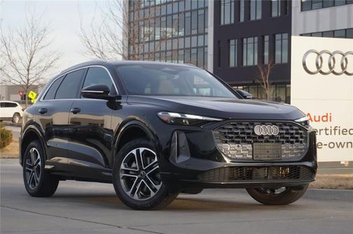 2025 Audi Q5 Premium TFSI quattro S tronic