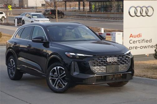 2025 Audi Q5 Premium TFSI quattro S tronic