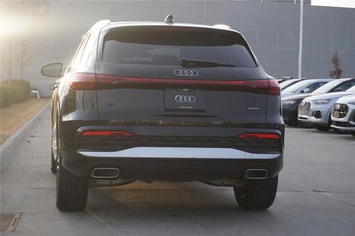 2025 Audi Q5 Premium TFSI quattro S tronic