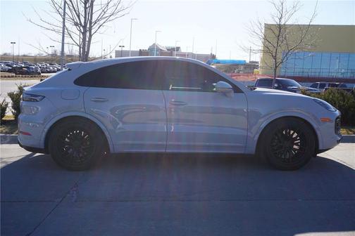 2022 Porsche Cayenne Turbo