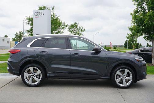 2025 Audi Q5 Premium Plus
