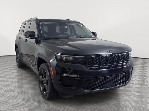 Diamond Black Crystal Pearlcoat 2023 Jeep Grand Cherokee Limited