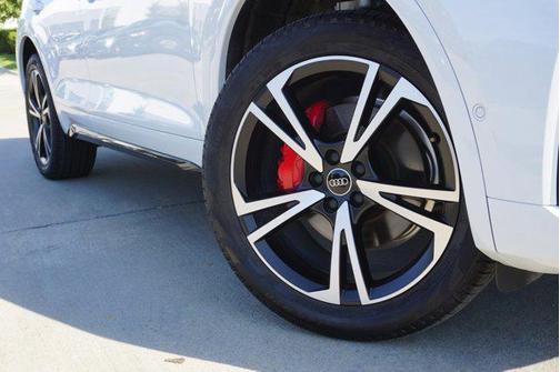 2025 Audi Q5 45 S line Prestige