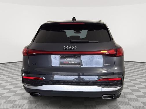 Tambora Gray Metallic 2025 Audi Q5 Prestige TFSI quattro S tronic