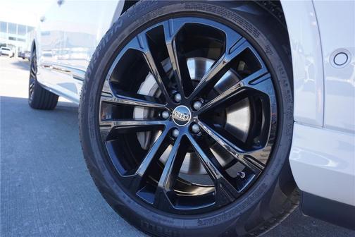 2025 Audi Q7 45 Premium Plus