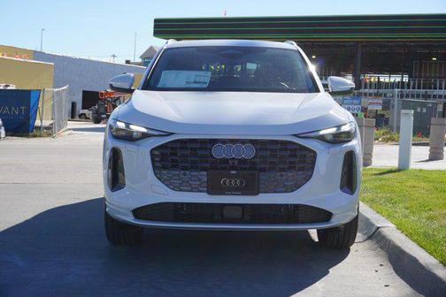 2025 Audi Q5 Premium TFSI quattro S tronic