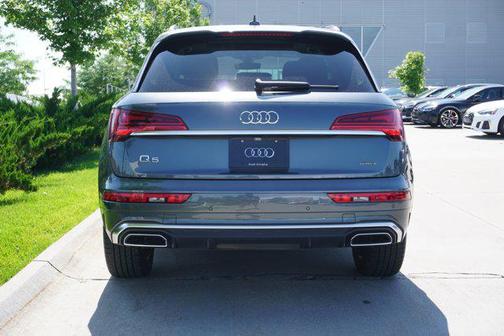 2024 Audi Q5 45 S line Premium
